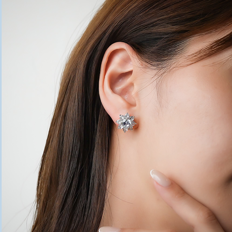 シエルフラワー1ct ダイヤモンドピアス