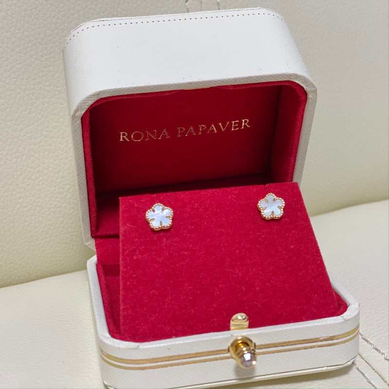 スプリングブロッサム ピアス
